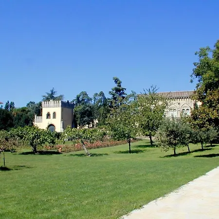 Imposing Castle In Northern Italy For Dreamy Royal Vacation Monselice